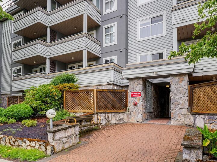 1580 Christmas Ave #203 — photo 1