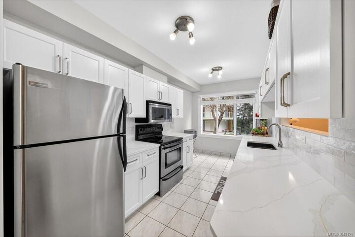 Property Photo:  50 Songhees Rd #216  BC V9A 7J4 