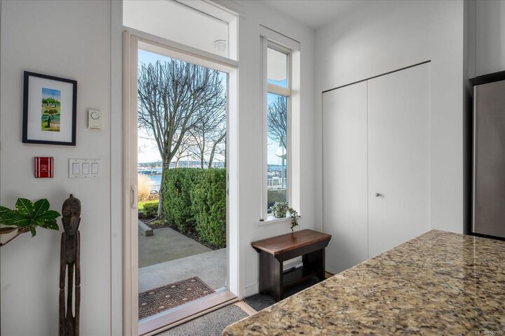 Property Photo: 38 Front St #Th10 BC V9R 0B8