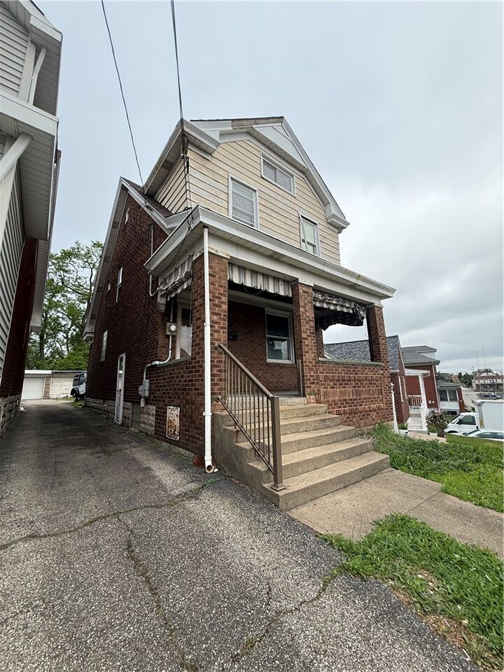 Property Photo:  2831 Custer Ave  PA 15227 