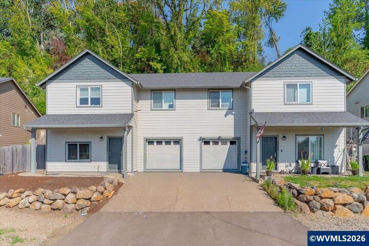 Property Photo: 1027-1029 Arthur Wy NW OR 97304