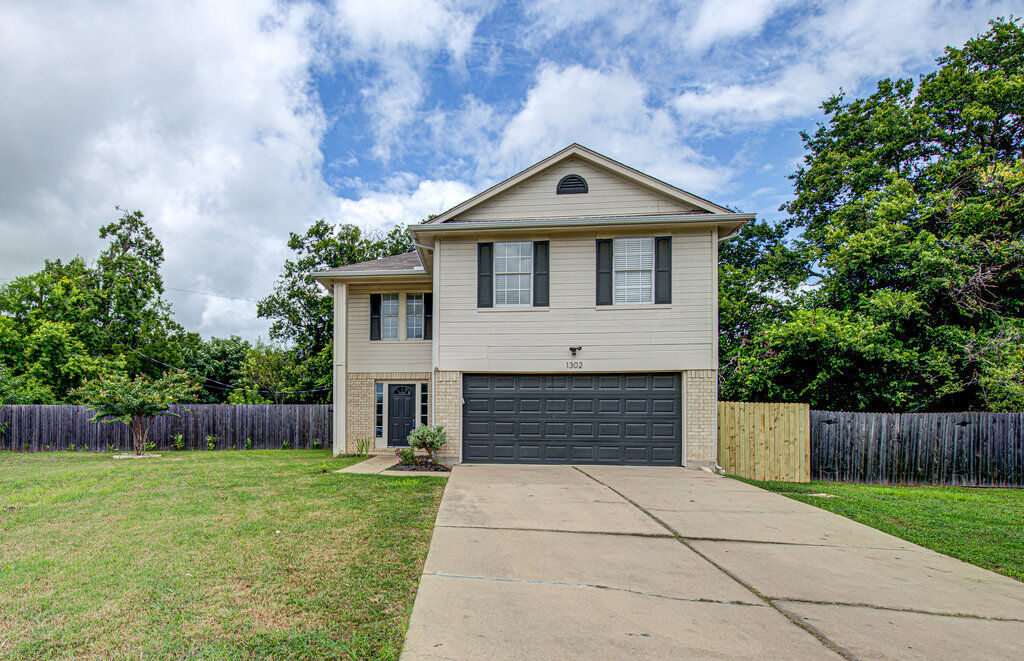 Property Photo:  1302 Crete Lane  TX 78660 