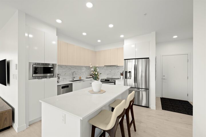 1792 Starling Drive 219 — photo 1