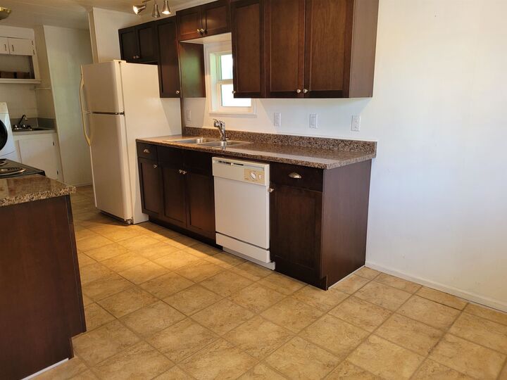 Property Photo: 31313 Livingstone Avenue 1 BC V2S 3M7