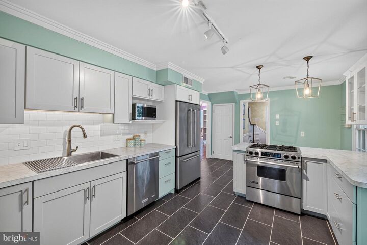 Property Photo: 608 Bellview Avenue VA 22601