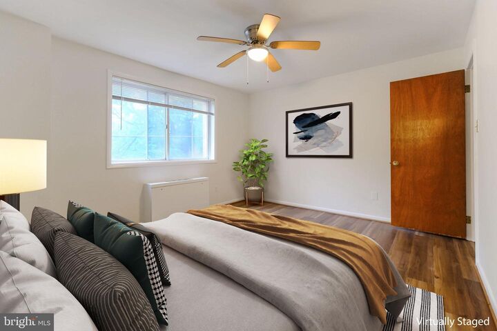 Property Photo: 5101 8th Rd. S 102 VA 22204