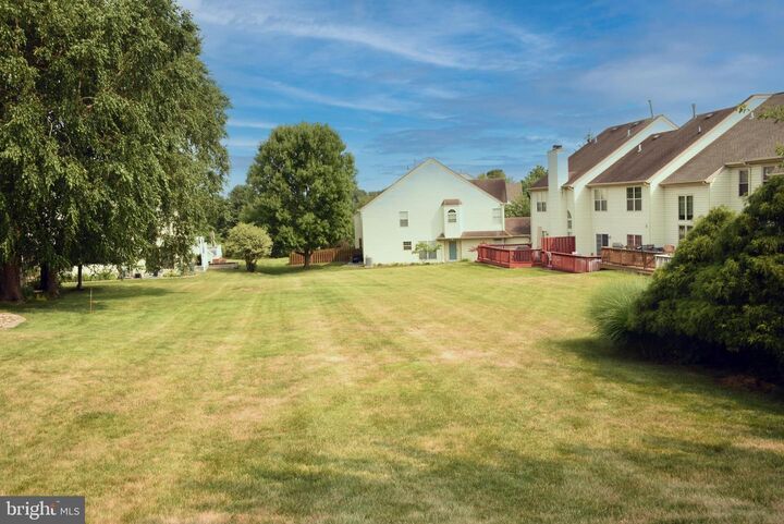 Property Photo:  104 Suffield Court  PA 18914 