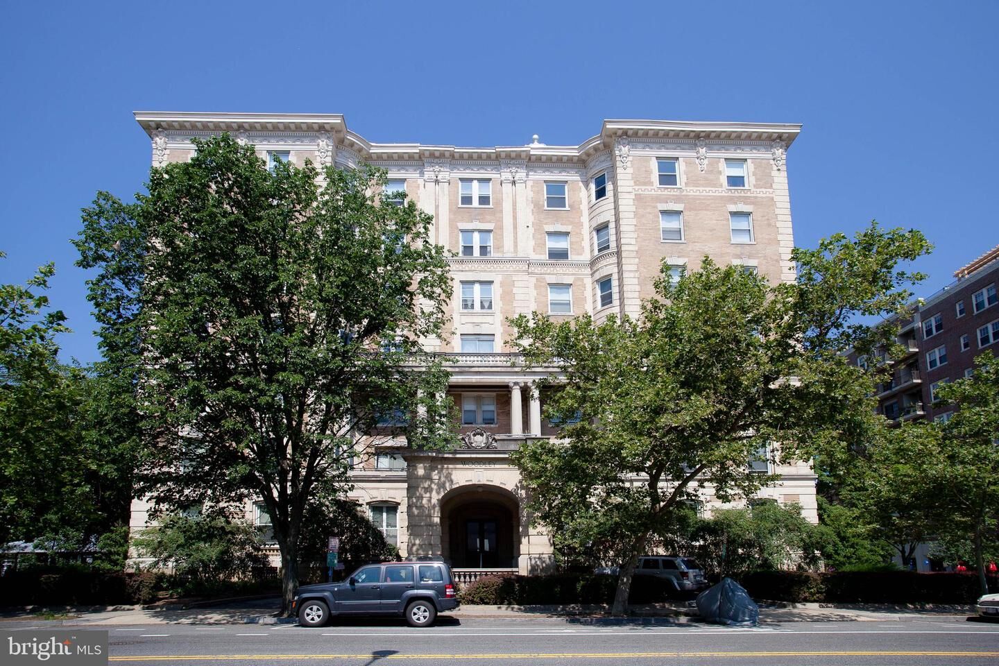 Property Photo: 1851 Columbia Road NW 600 DC 20009