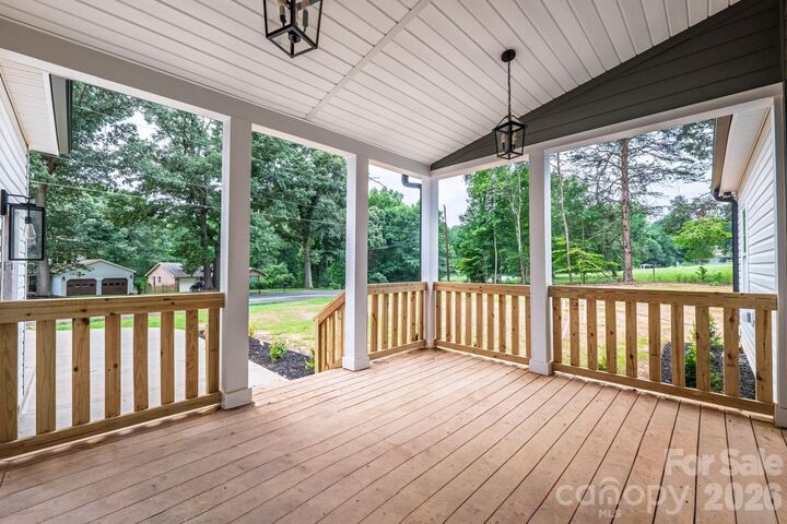 Property Photo: 2013 Dogwood Trail NC 28150
