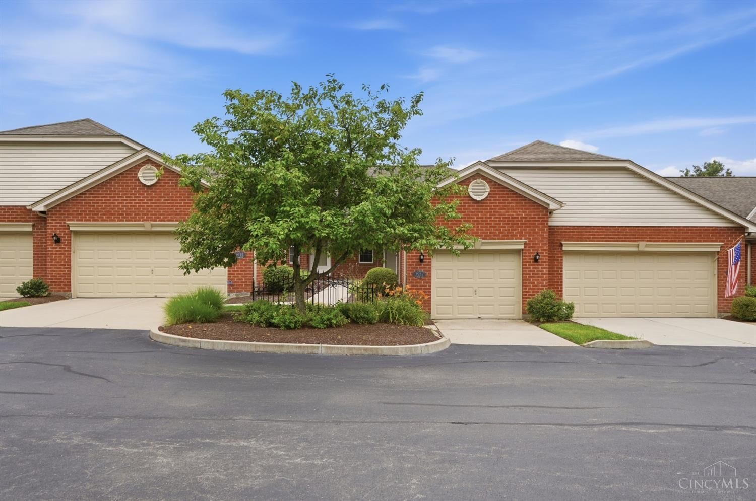 Property Photo: 3937 Olde Savannah Drive OH 45247