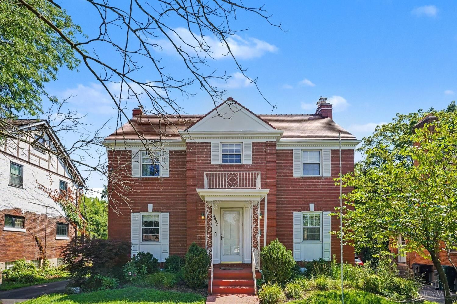 Property Photo: 4632 Glenway Ave OH 45238