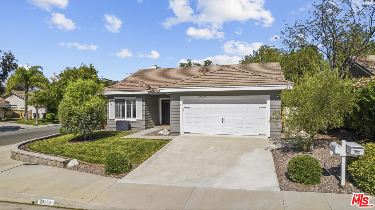 Property Photo:  27250 Ellison Way  CA 91354 