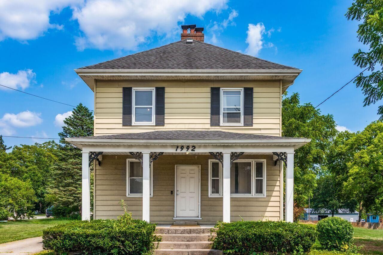 Property Photo:  1992 Harrisburg Pike  OH 43123 