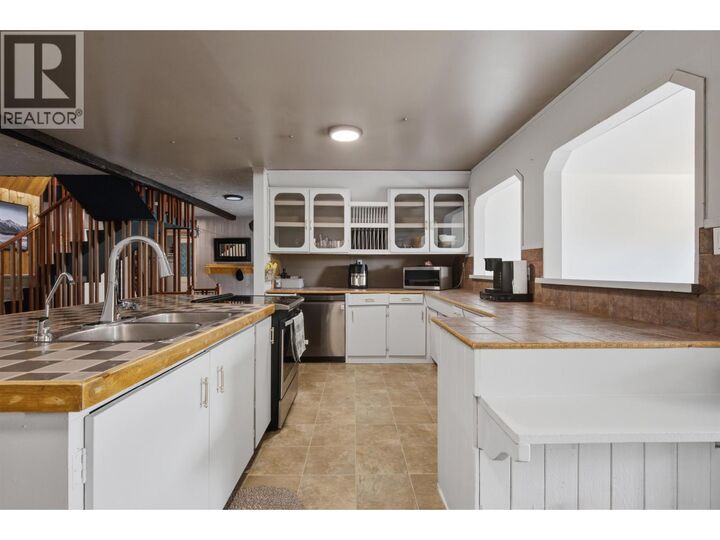 Property Photo: 1925 Commodore Crescent BC V2G 5C9