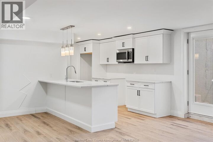 Property Photo:  253 Livingstone Crescent  ON N9V 0H1 