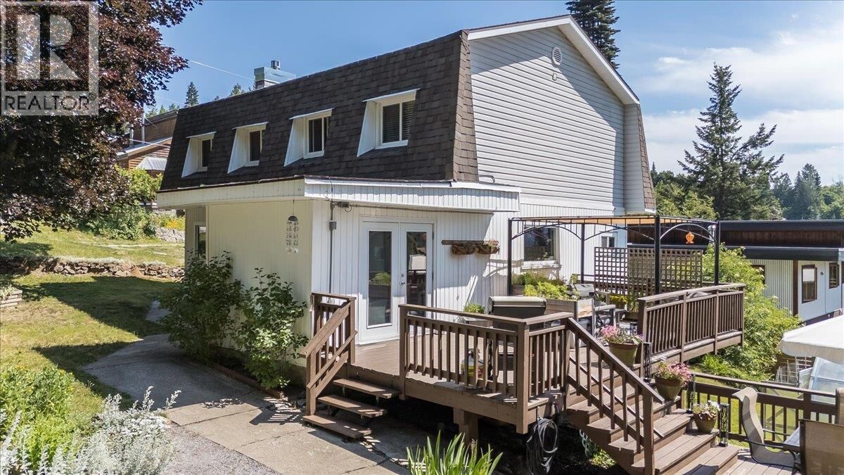 Property Photo: 1517 Kootenay Avenue BC V0G 1Y0