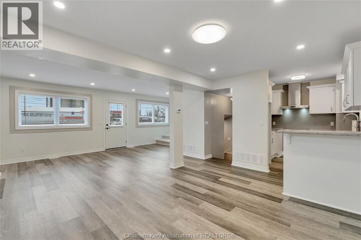 Property Photo:  248 Park Avenue East  ON N7M 3V9 
