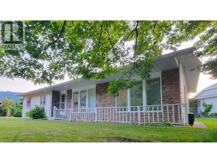 422 Dogwood Avenue — photo 1
