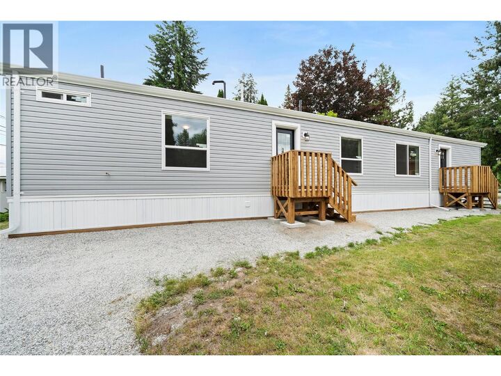 Property Photo: 5161 63 Avenue Northeast 13 BC V0E 1K0