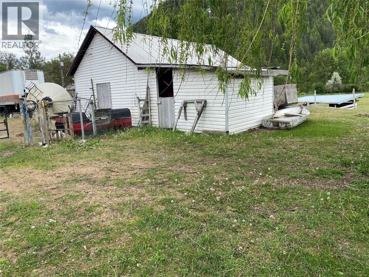 Property Photo: 500 Atwood Road BC V0H 1H9