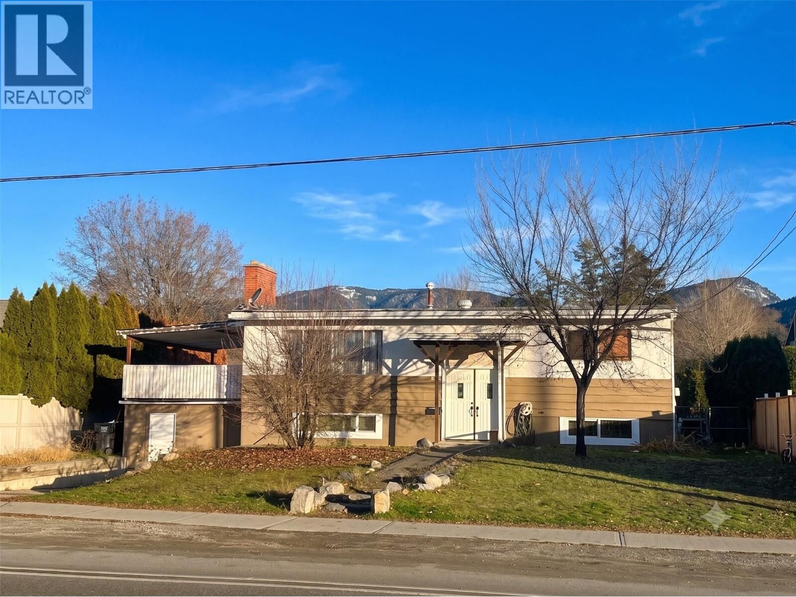 Property Photo:  475 Hollywood Road South  BC V1X 3T2 