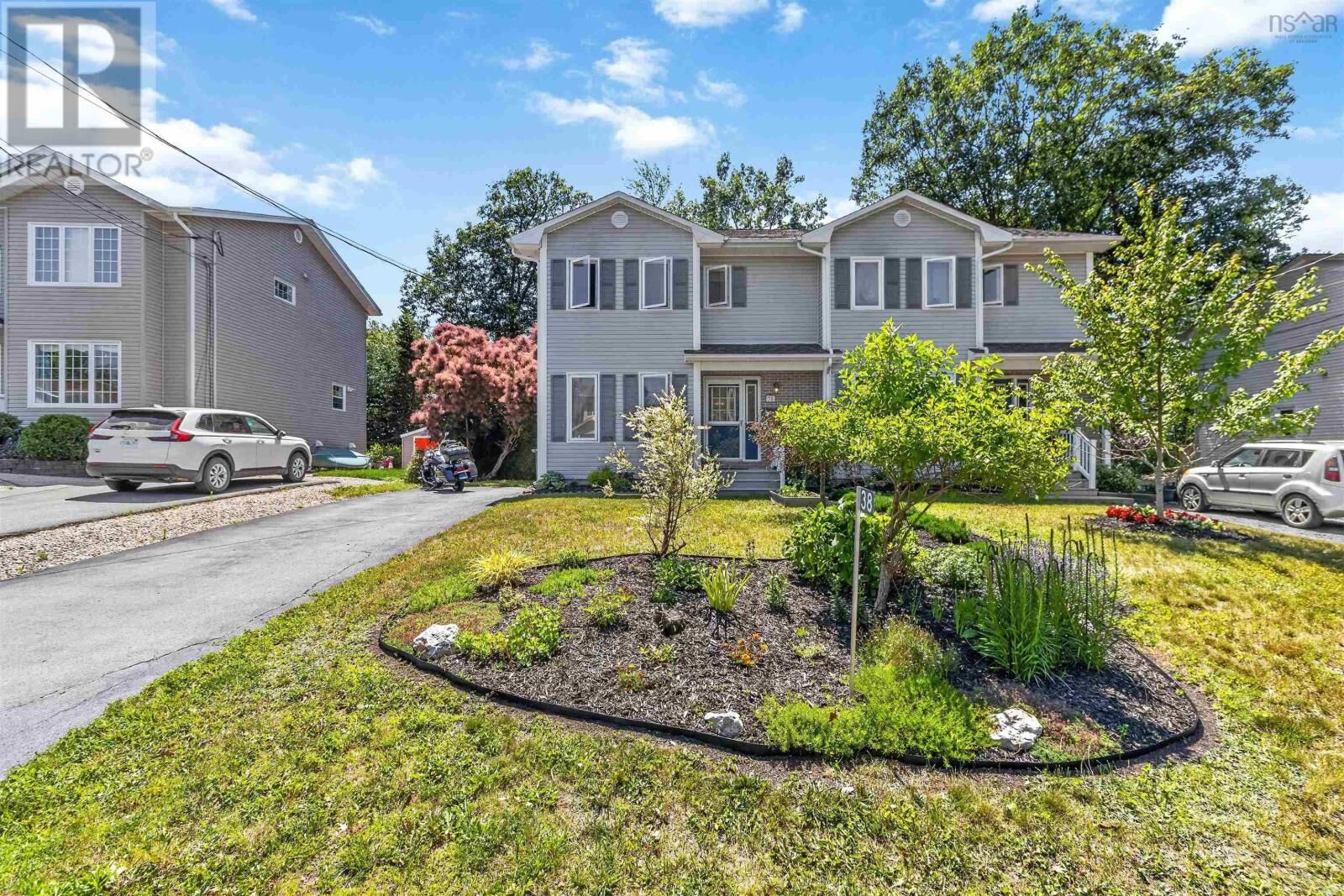 Property Photo: 38 Ridgecrest Drive NS B4V 3V8