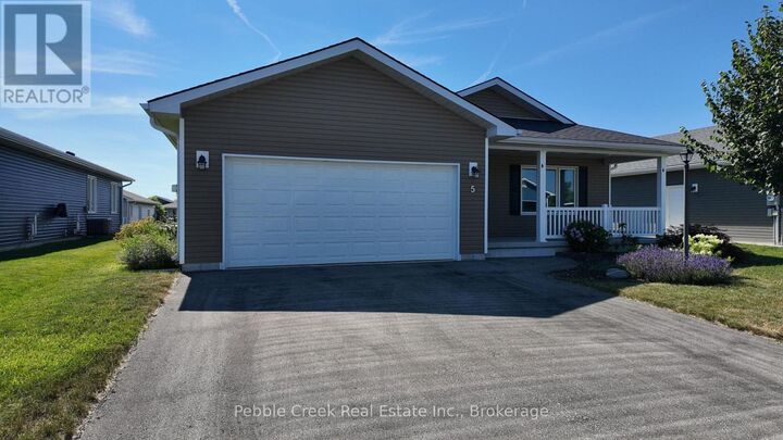5 Sweetwater Drive South — photo 1