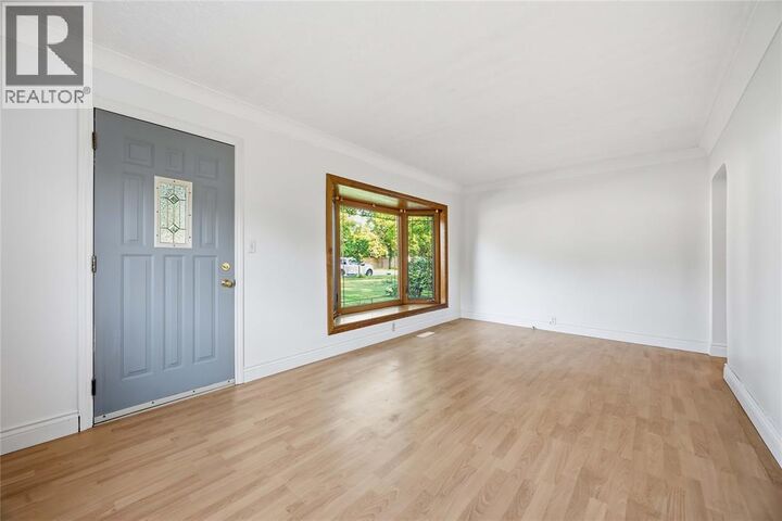 Property Photo: 107 Louisa Street ON N7V 1W3