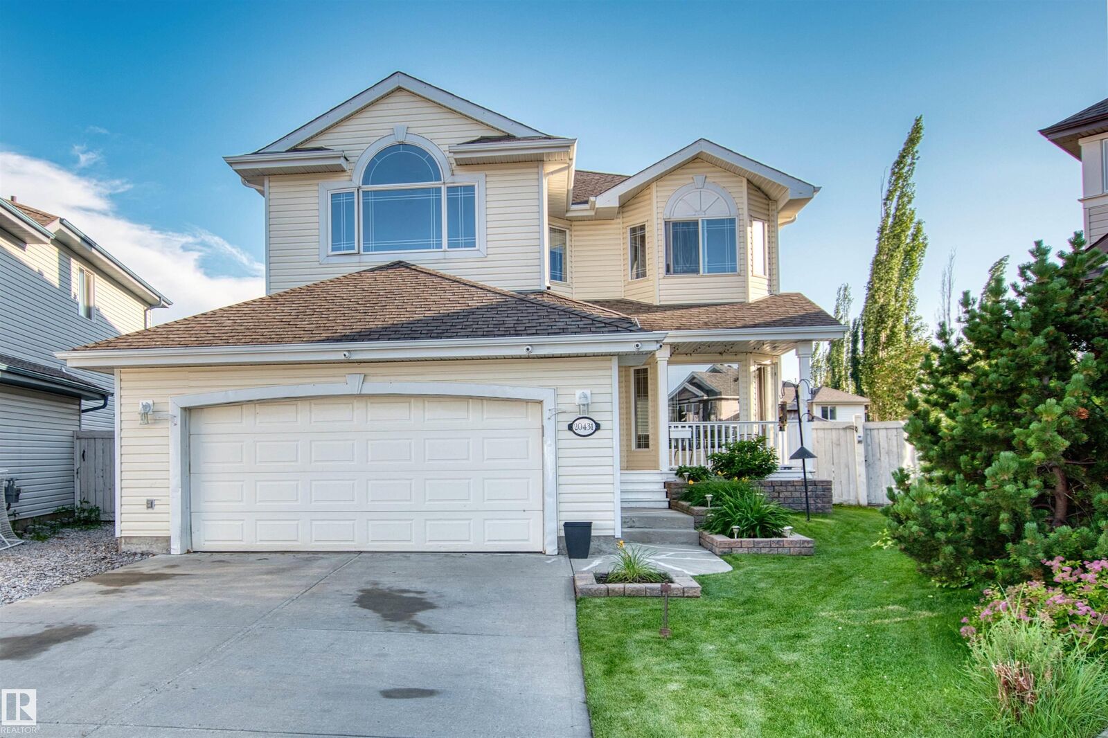 Property Photo: 20431 57 Avenue NW AB T6M 0A9