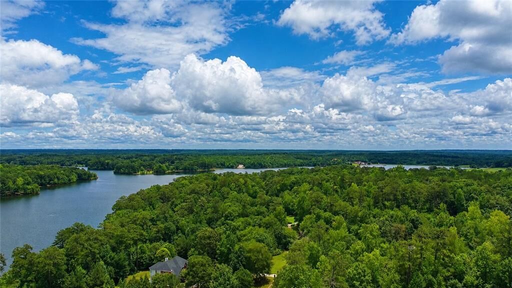Property Photo: 30 Cornish Trace Drive GA 30014