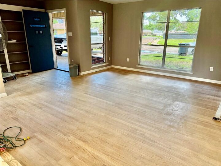 Property Photo: 5620 W Circle Drive LA 71301