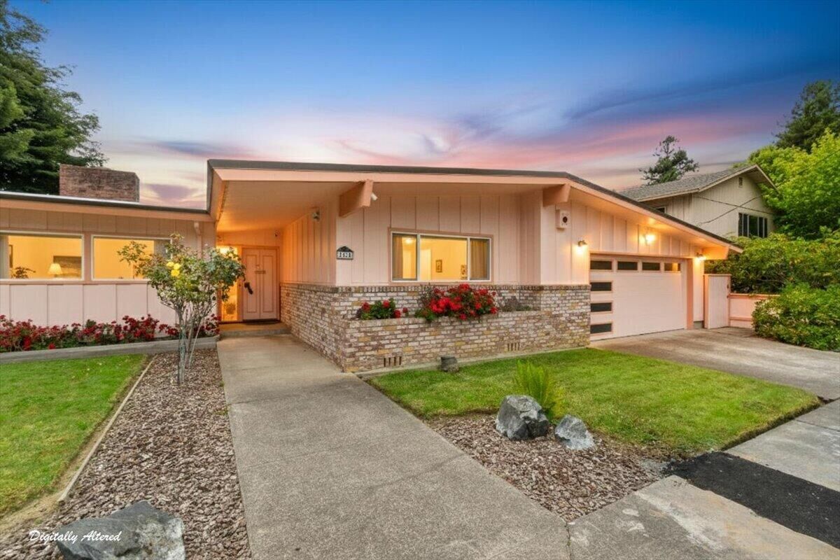 Property Photo: 2424 M Street CA 95501