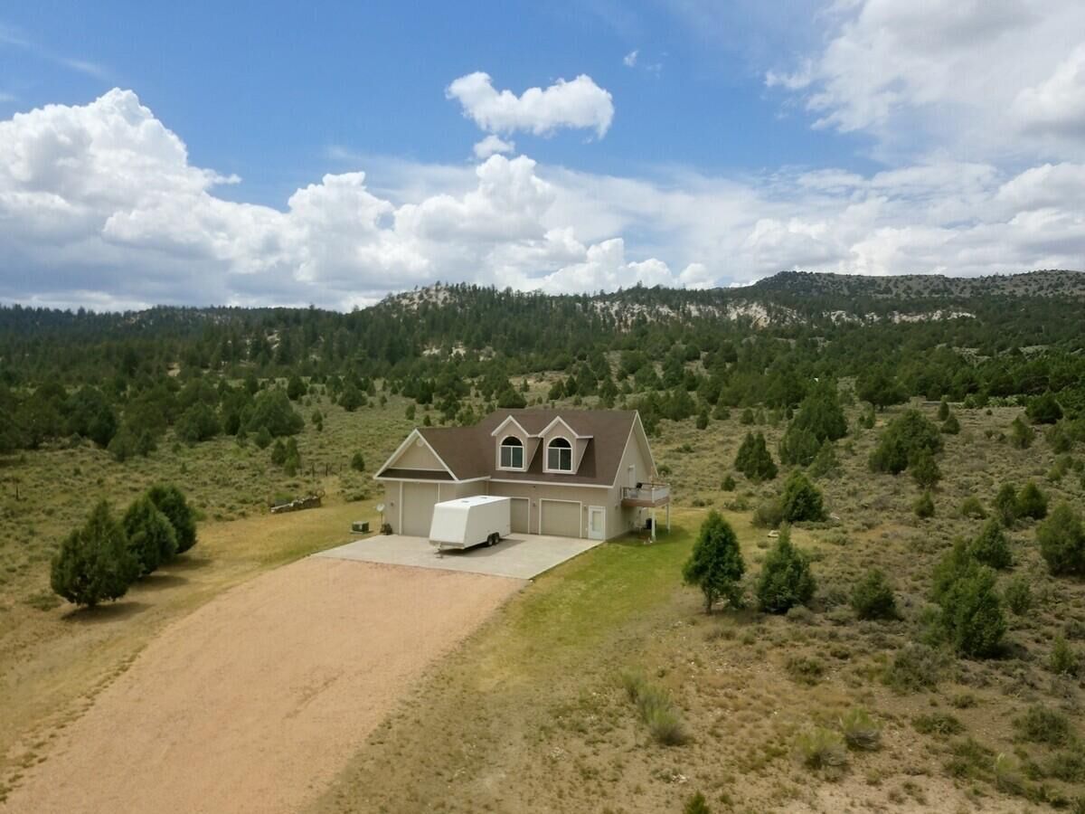 Property Photo:  1650 S Mammoth Valley Dr  UT 84735 