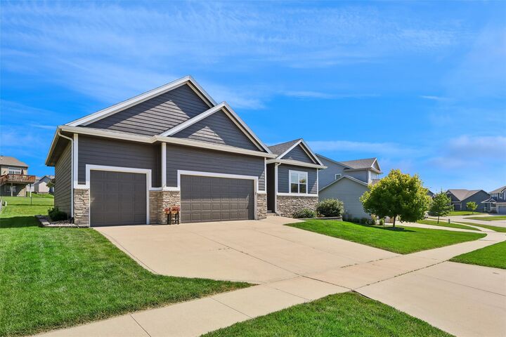 Property Photo:  520 Timberview Drive  IA 50003 