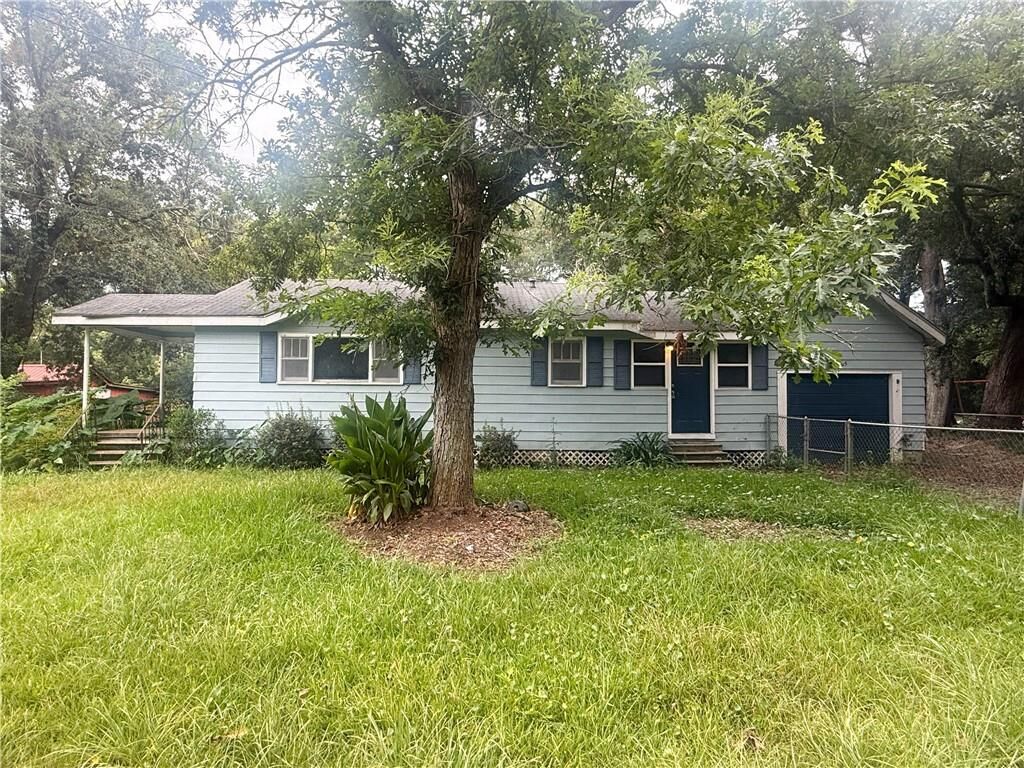 Property Photo: 1705 Gill Road AL 36605