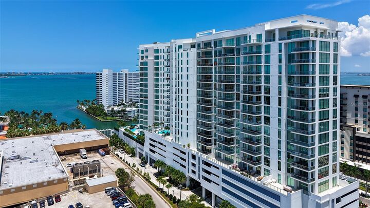 Property Photo: 301 Quay 1507 FL 34236
