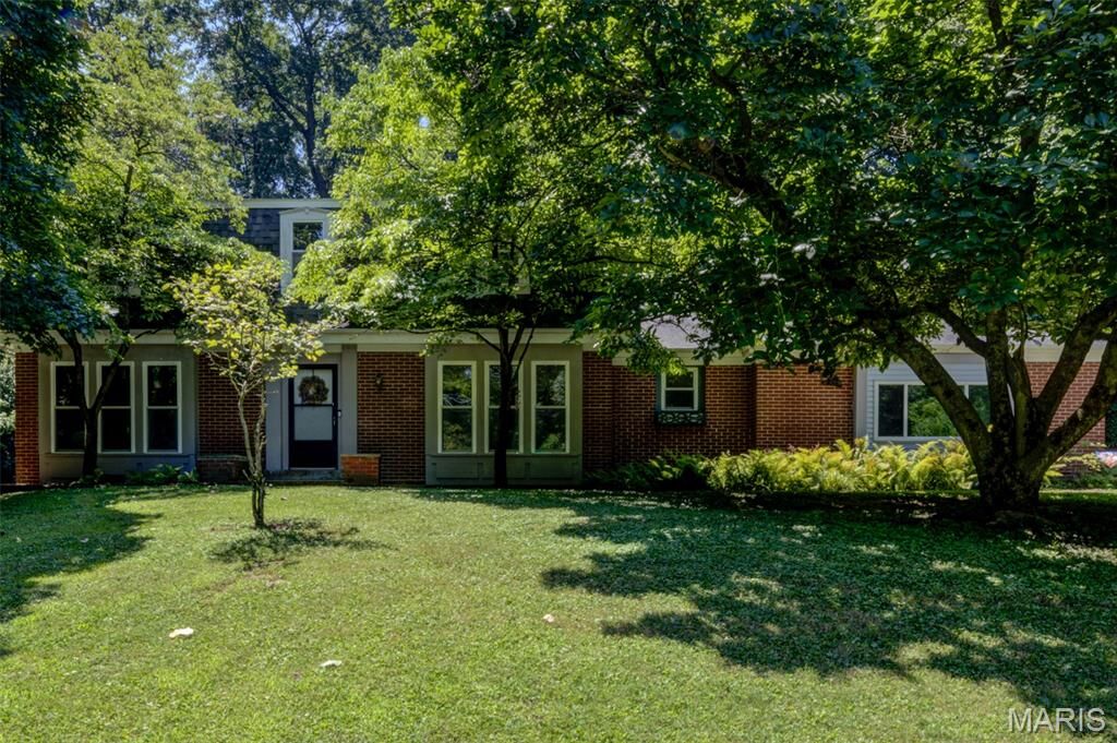 Property Photo:  1702 Bookbinder Drive  MO 63146 