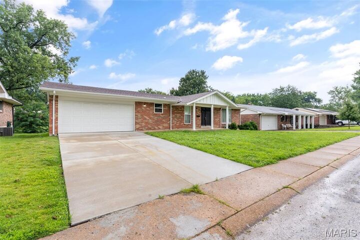 Property Photo: 8033 Amherst Avenue MO 63130