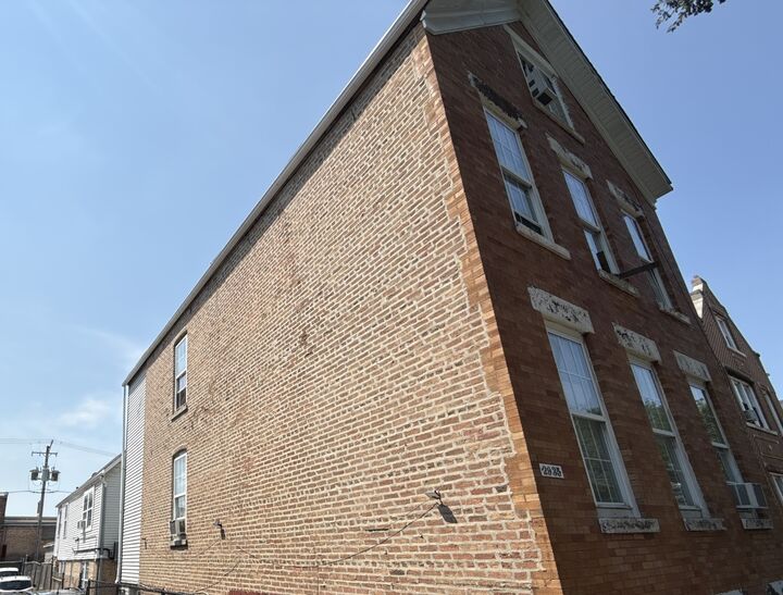 Property Photo:  2935 W 25th Place  IL 60623 