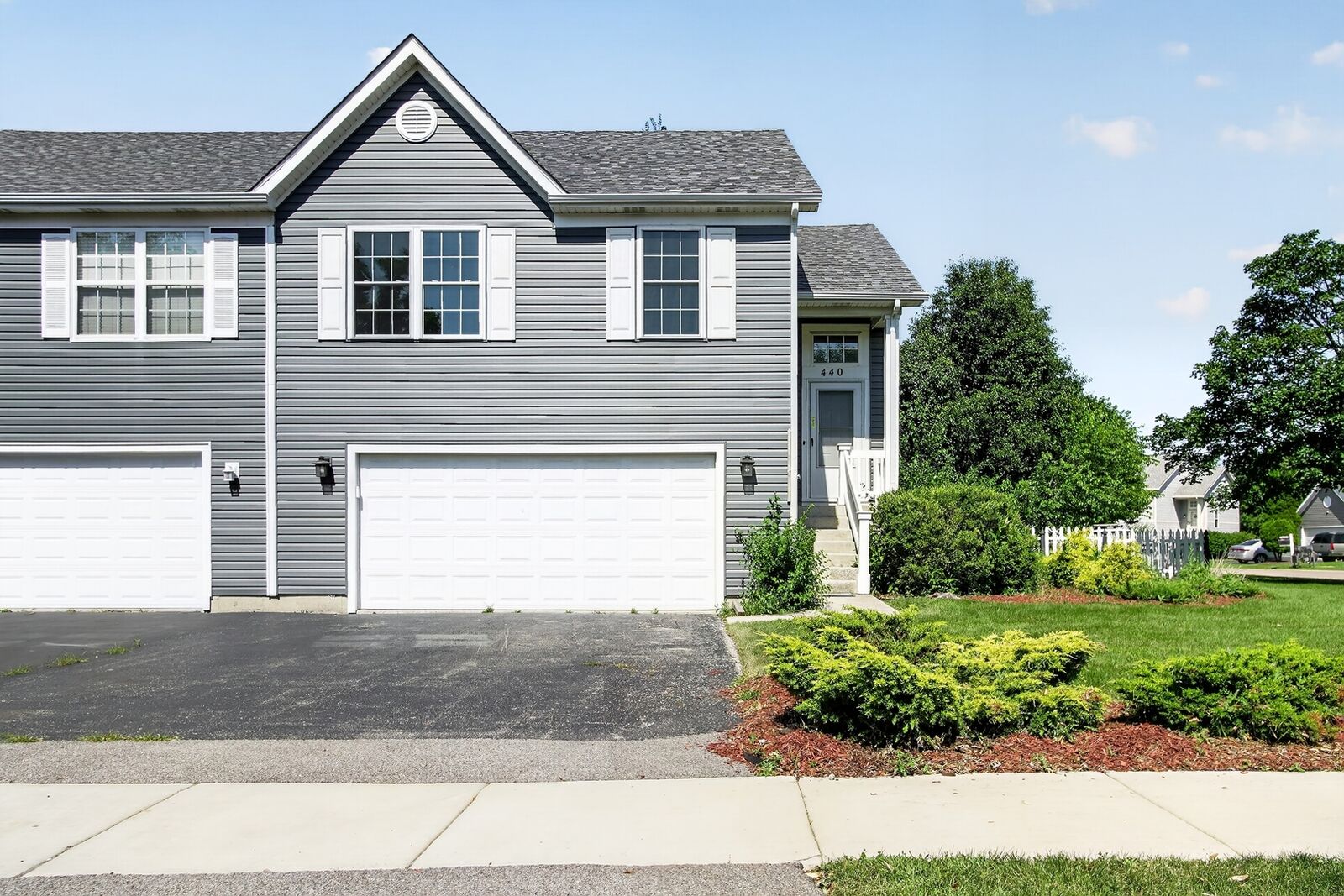 Property Photo:  440 Newport Circle  IL 60543 