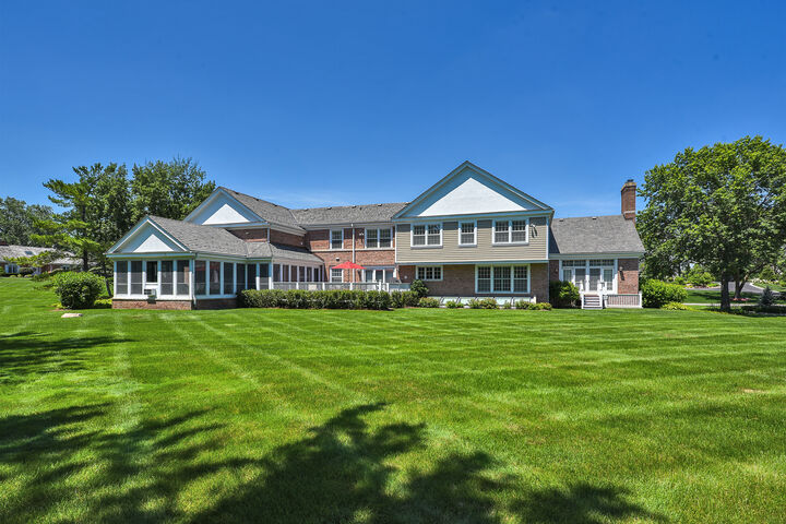 Property Photo:  1673 Balmoral Lane  IL 60067 