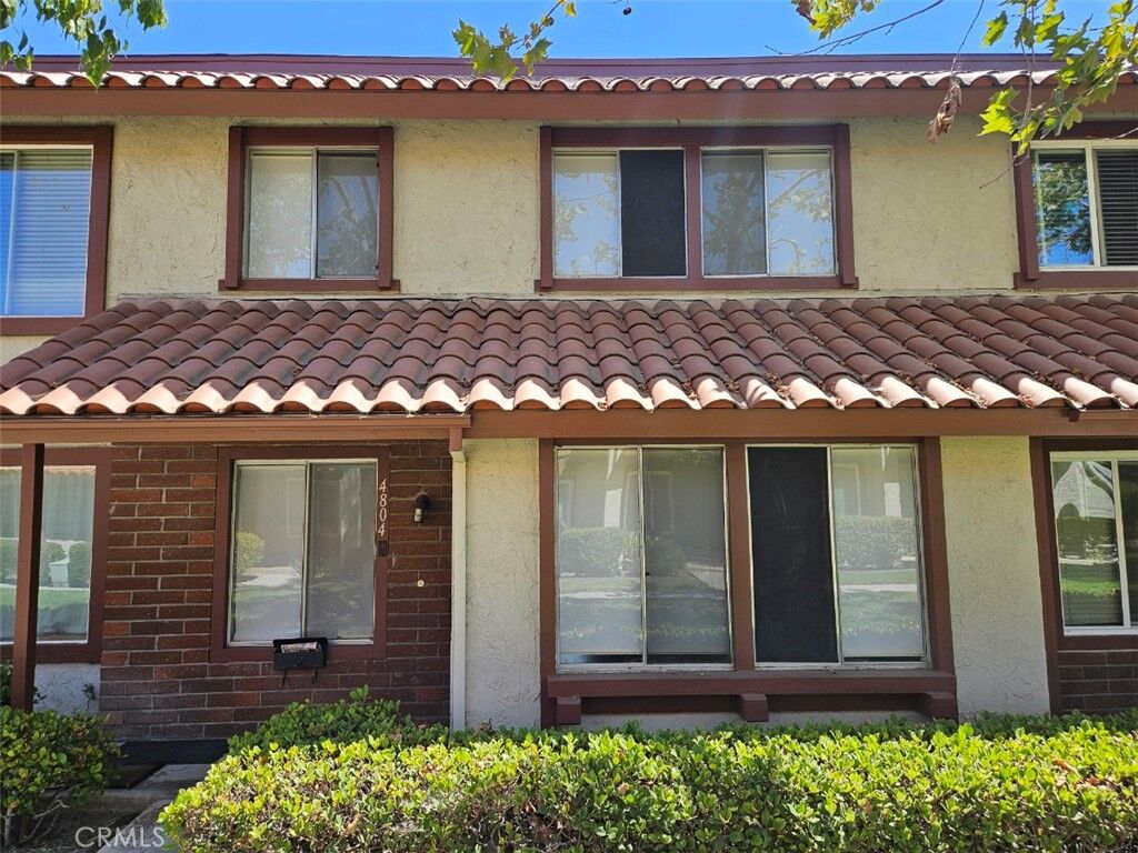 Property Photo:  4804 Daroca Way  CA 90621 