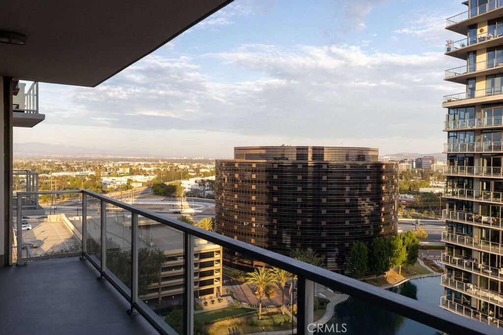 Property Photo:  9 Macarthur 1605  CA 92707 
