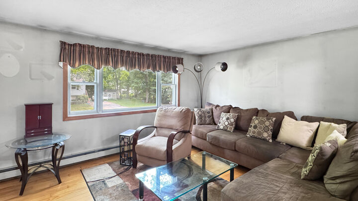 Property Photo:  16 Pierce Avenue  ME 04073 