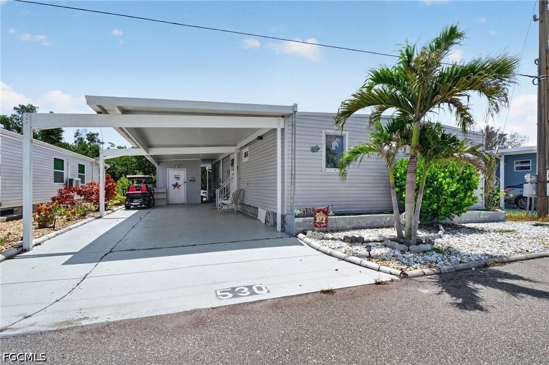 Property Photo: 14633 Paul Revere Loop FL 33917