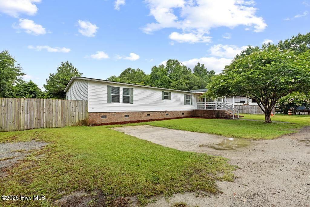 Property Photo:  126 Elizabeth Drive E  NC 28539 