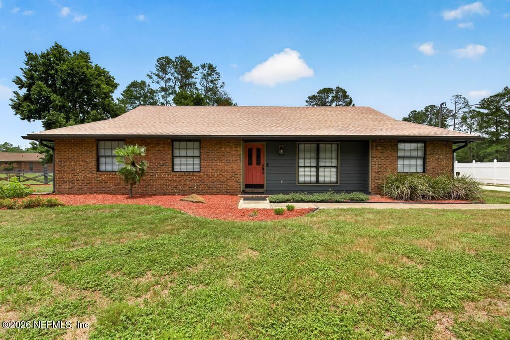 Property Photo: 1185 Heritage Estates Trace FL 32220