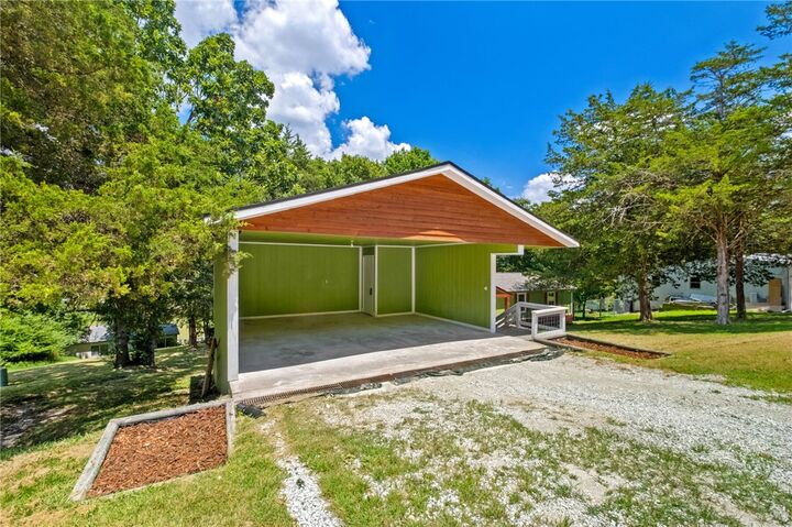 Property Photo:  8431 Navajo Trail  AR 72756 