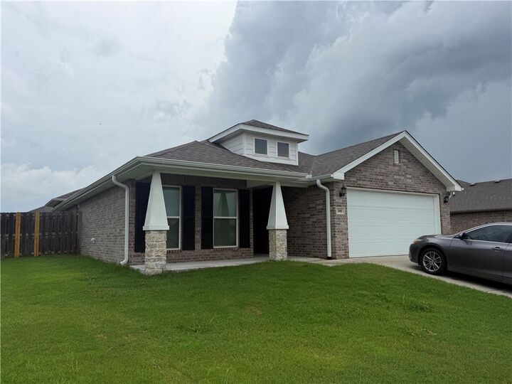 Property Photo:  300 Oak Avenue  AR 72734 