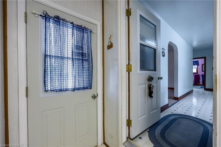 Property Photo:  557 Orchard Avenue  ON N4B 2H4 